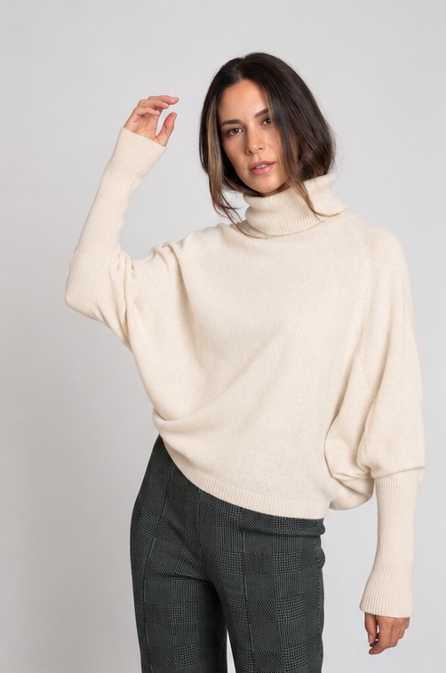 JERSEY OVERSIZE CRUDO CON CUELLO VUELTO Y CASHMERE